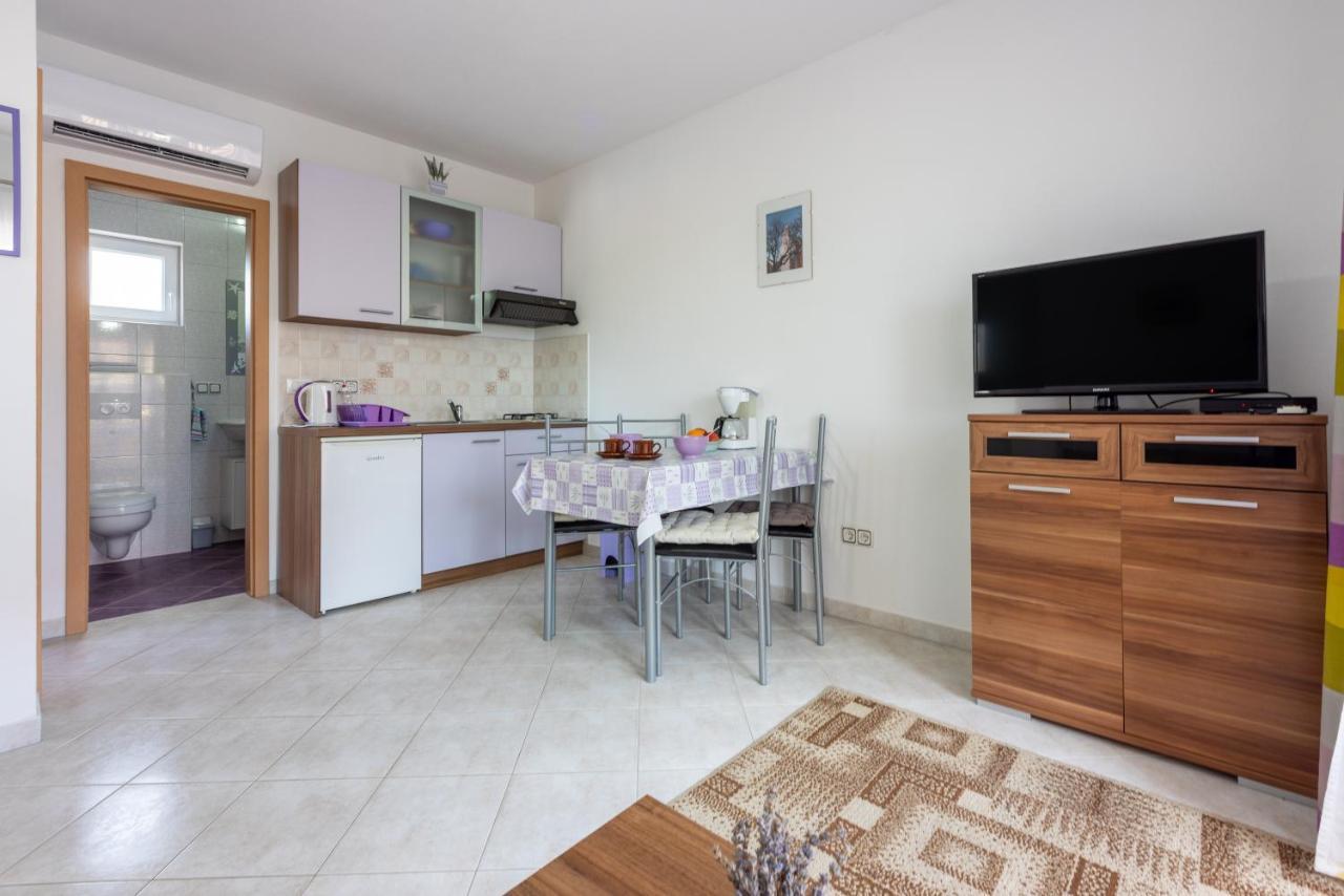 Apartmani Jaric Novi Vinodolski Eksteriør billede