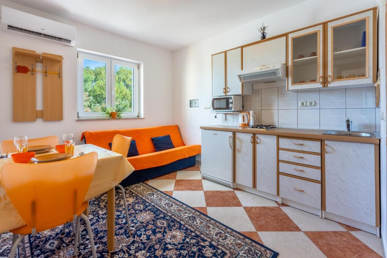 Apartmani Jaric Novi Vinodolski Eksteriør billede