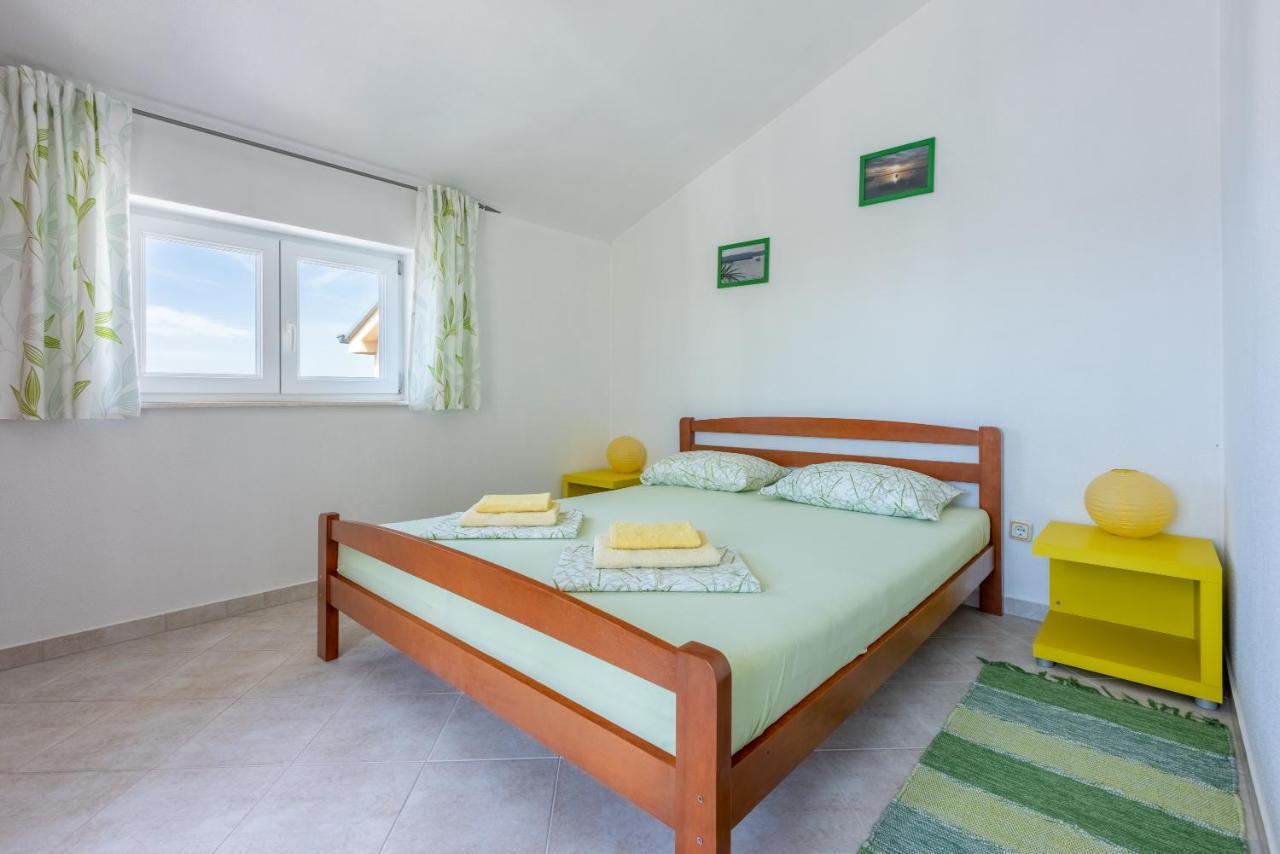 Apartmani Jaric Novi Vinodolski Eksteriør billede