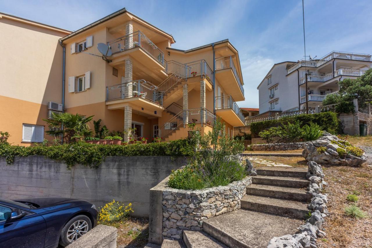 Apartmani Jaric Novi Vinodolski Eksteriør billede