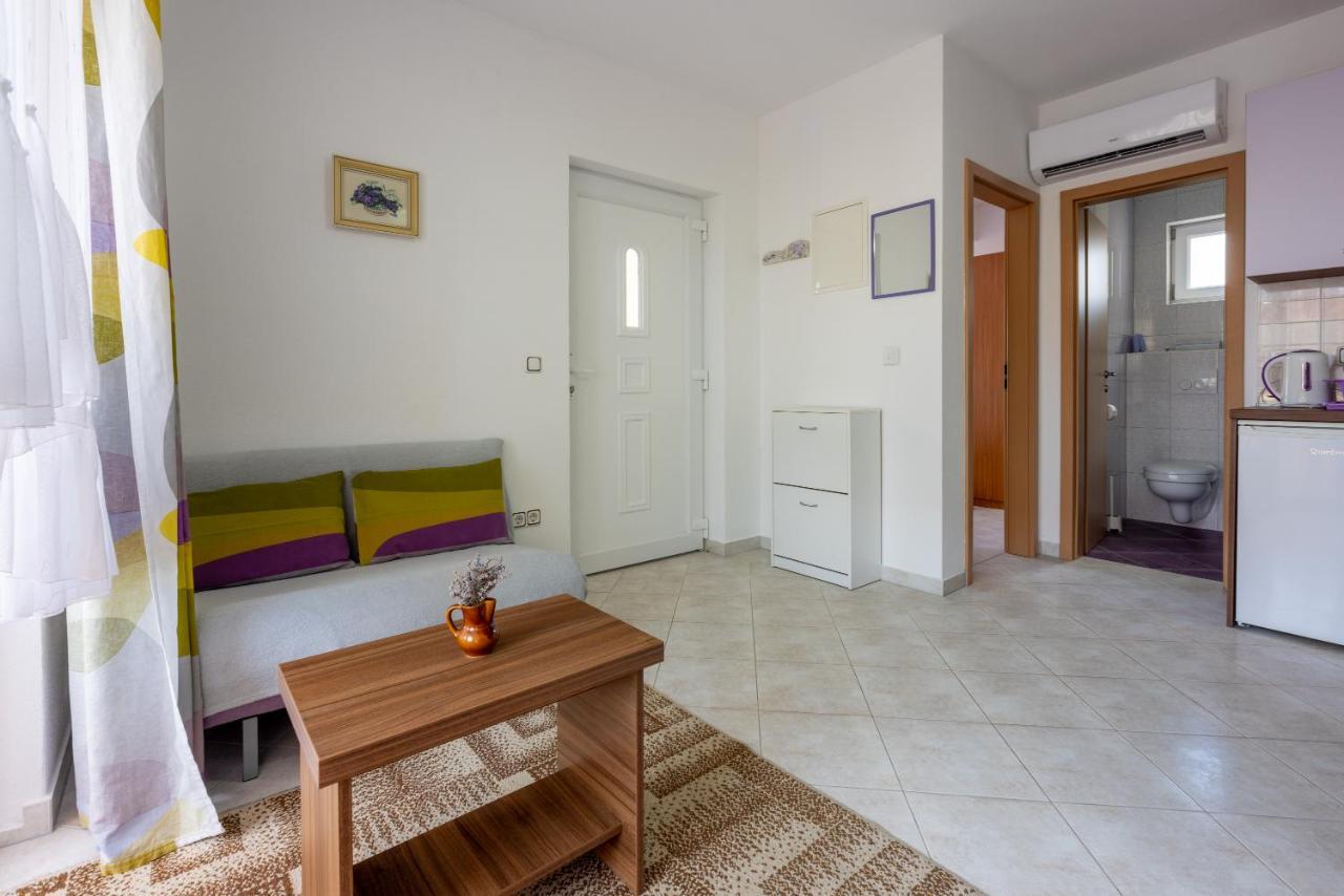 Apartmani Jaric Novi Vinodolski Eksteriør billede